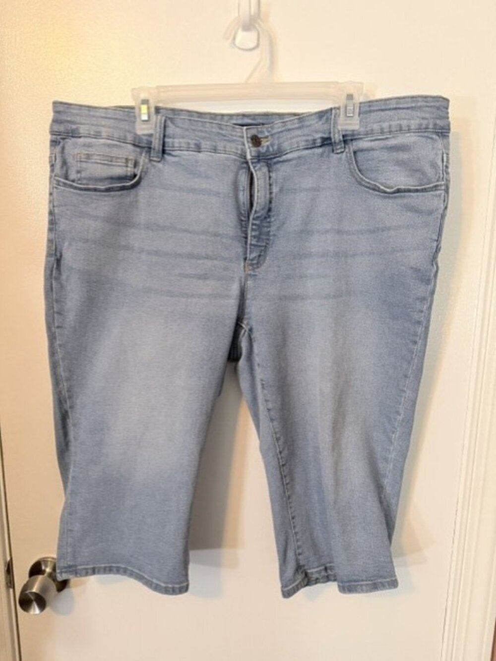 CHAPS Plus Size 20W Light Wash Denim Capri Cropped Jeans Stretch